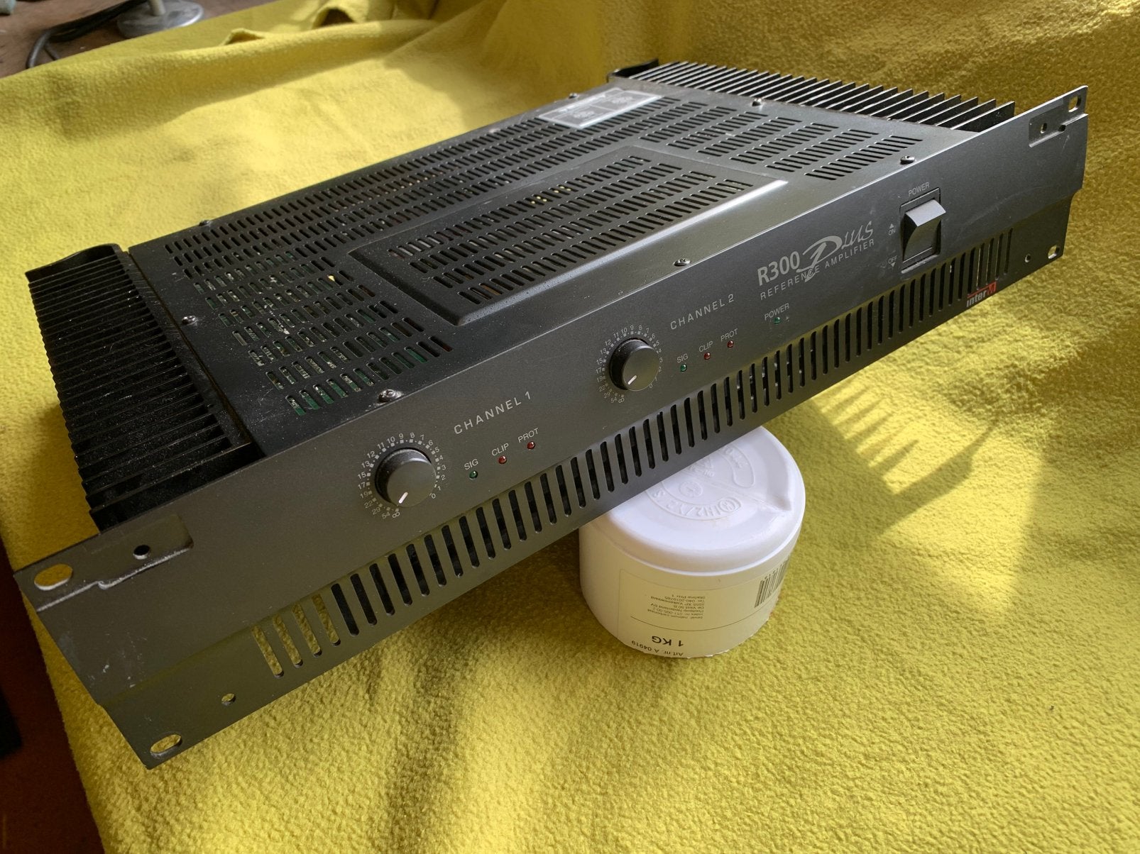InterM R300 Plus Reference Amplifier, 2 x 150 Watt, 4 Ohm, Enlèvement ou Envoi, Comme neuf, Moins de 500 watts, Sono