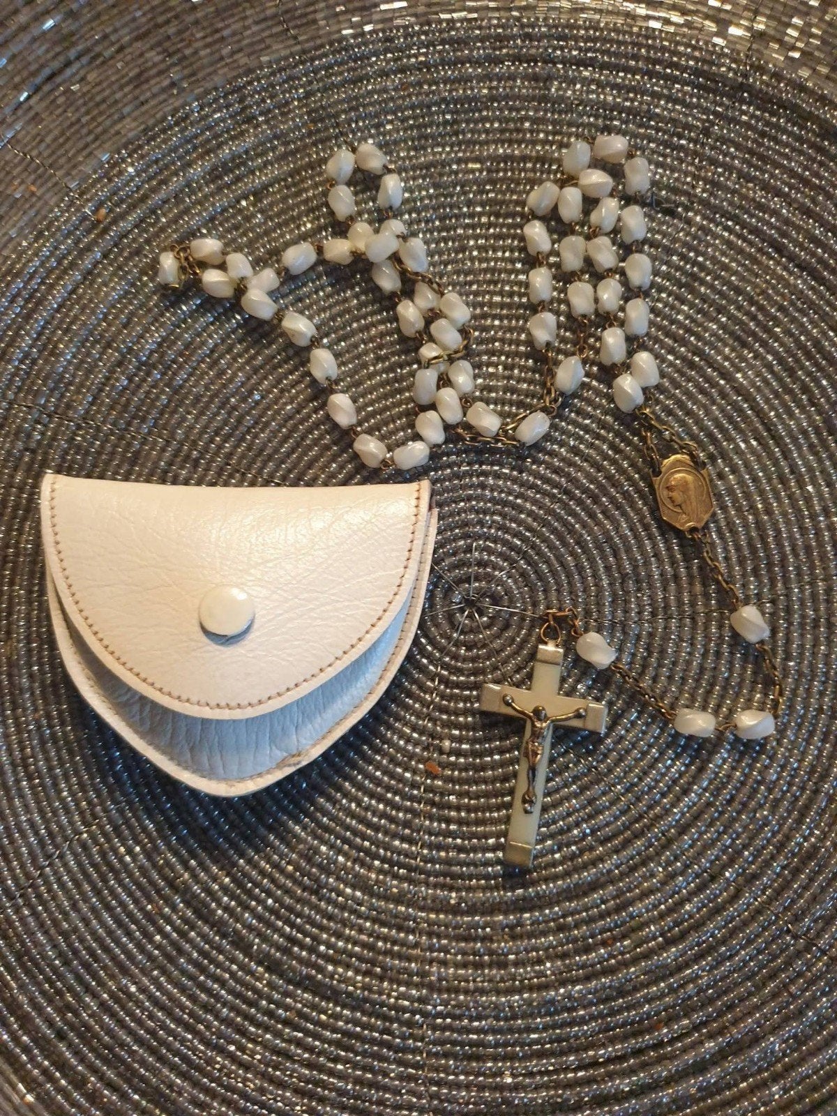 Paternoster, Collections, Religion, Enlèvement
