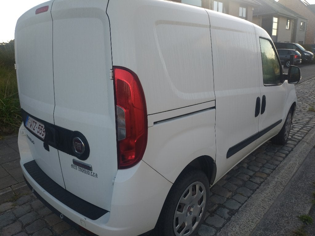 Fiat Doblo essence, 23000 km, 2019, excellent état !, Autos, Achat, Euro 6, 3 places, Boîte manuelle