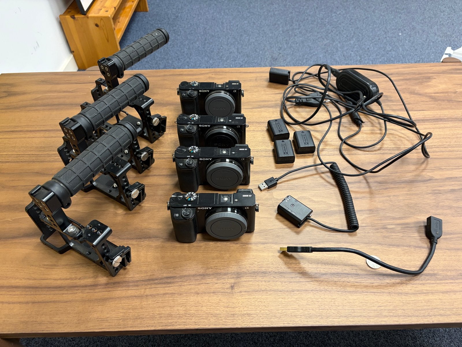 Sony a6000 x4 plus accessoires, Ophalen, Gebruikt