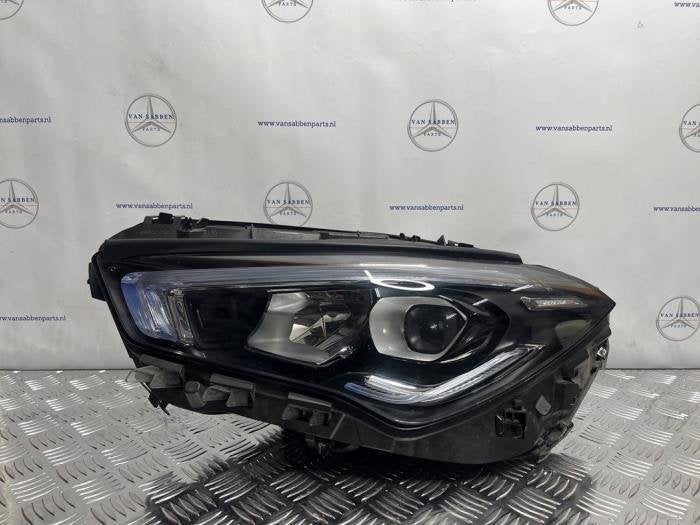 Phare gauche d'un Mercedes CLA, -, 3 mois de garantie, Utilisé, -