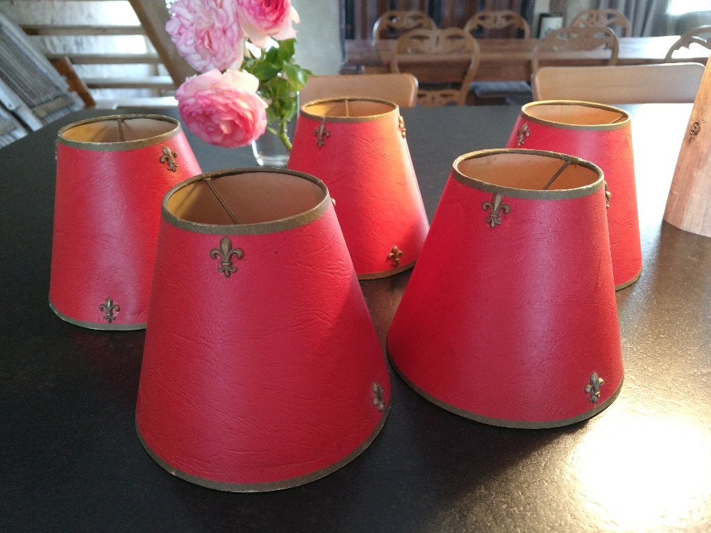 5 petits abat-jours rouges foncé, avec pince de fixation, Rouge, Enlèvement ou Envoi, 13 cm, Papier/carton