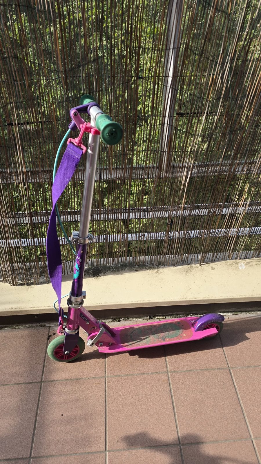 Trotinette 2 roues rose et mauve, Enlèvement, Comme neuf