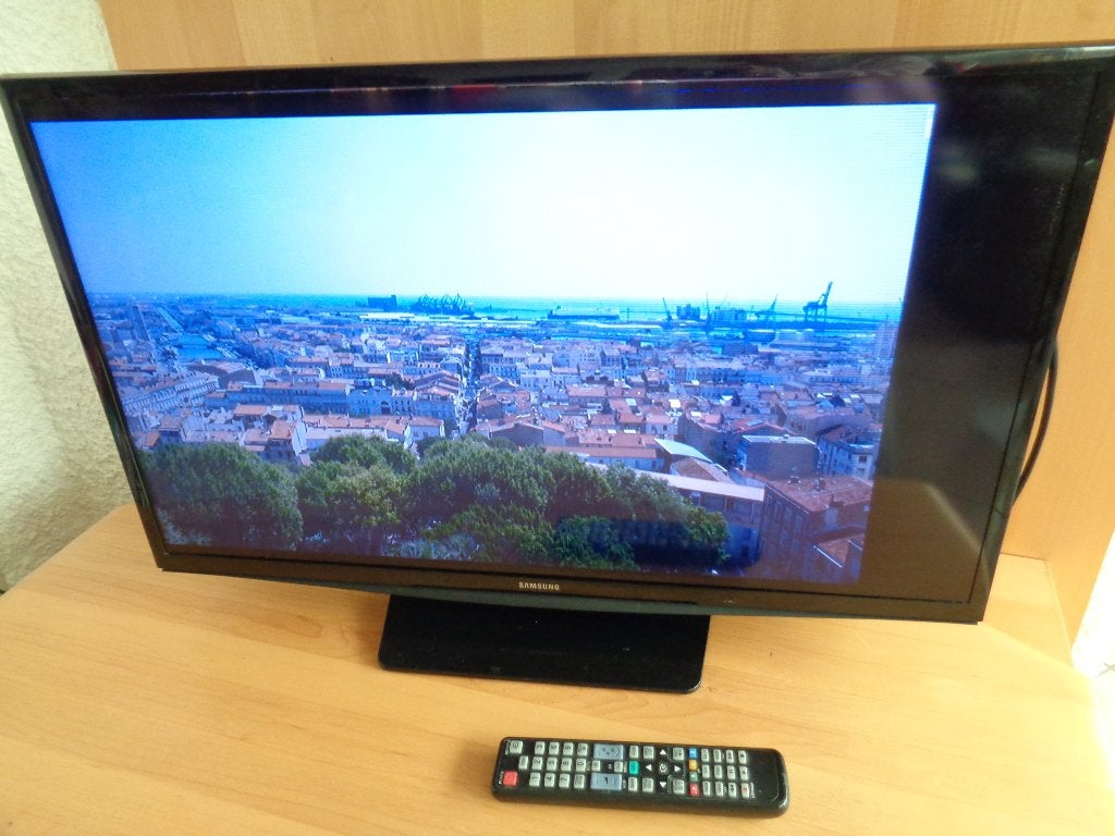 Petite TV Samsung U324000, Ophalen, Gebruikt, Samsung