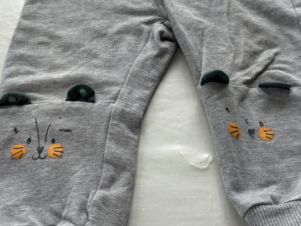 Jongensbroekje. 1 Grijs of 1 Blauw.  Mt 74 Merk: Name it., Enfants & Bébés, Pantalon, Garçon, Enlèvement ou Envoi, Comme neuf