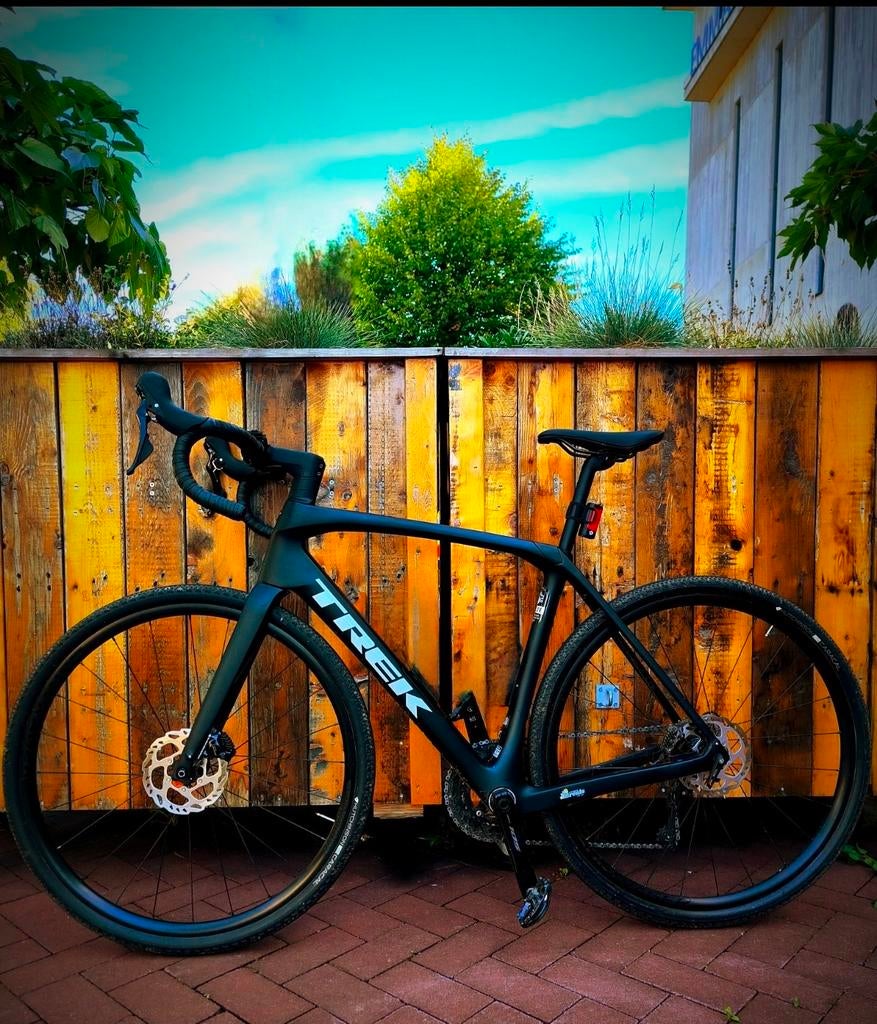 Trek Domane SL5 Carbon (2025) – Slechts 500km – Als Nieuw!, Fietsen en Brommers, Versnellingen, Nieuw, Schijfrem, 53 tot 57 cm
