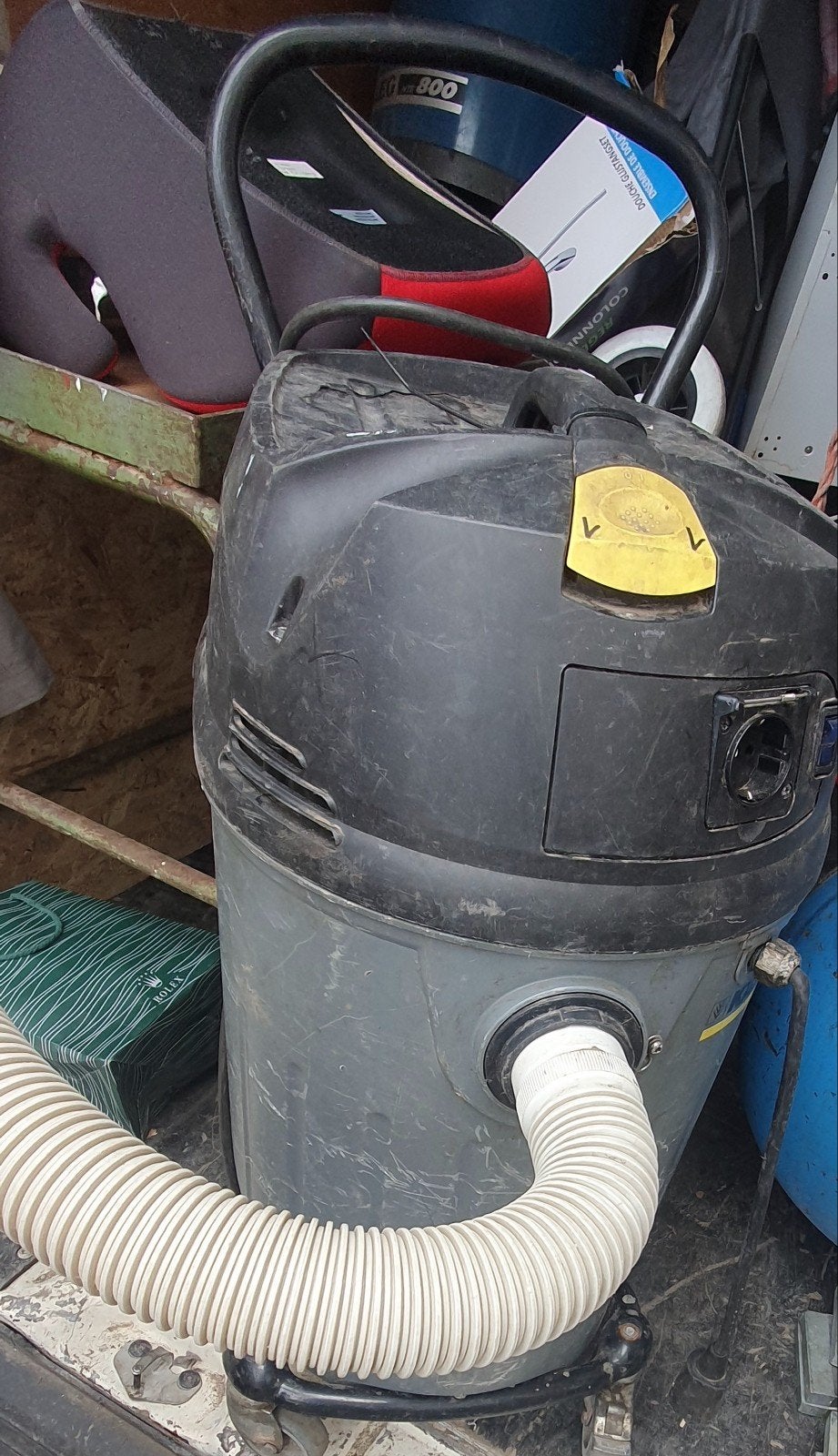 Karcher NT 611 PRO. 100 euro, Doe-het-zelf en Bouw, Reinigingsmachines, Gebruikt, Ophalen