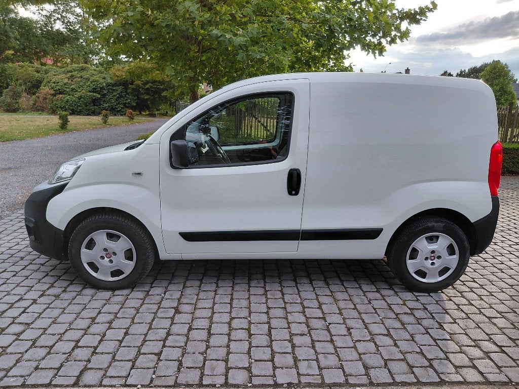 FIAT FIORINO 1.3 MULTIJET 2023, Autos, Camionnettes & Utilitaires, Achat, Euro 6, Entreprise, 2 places
