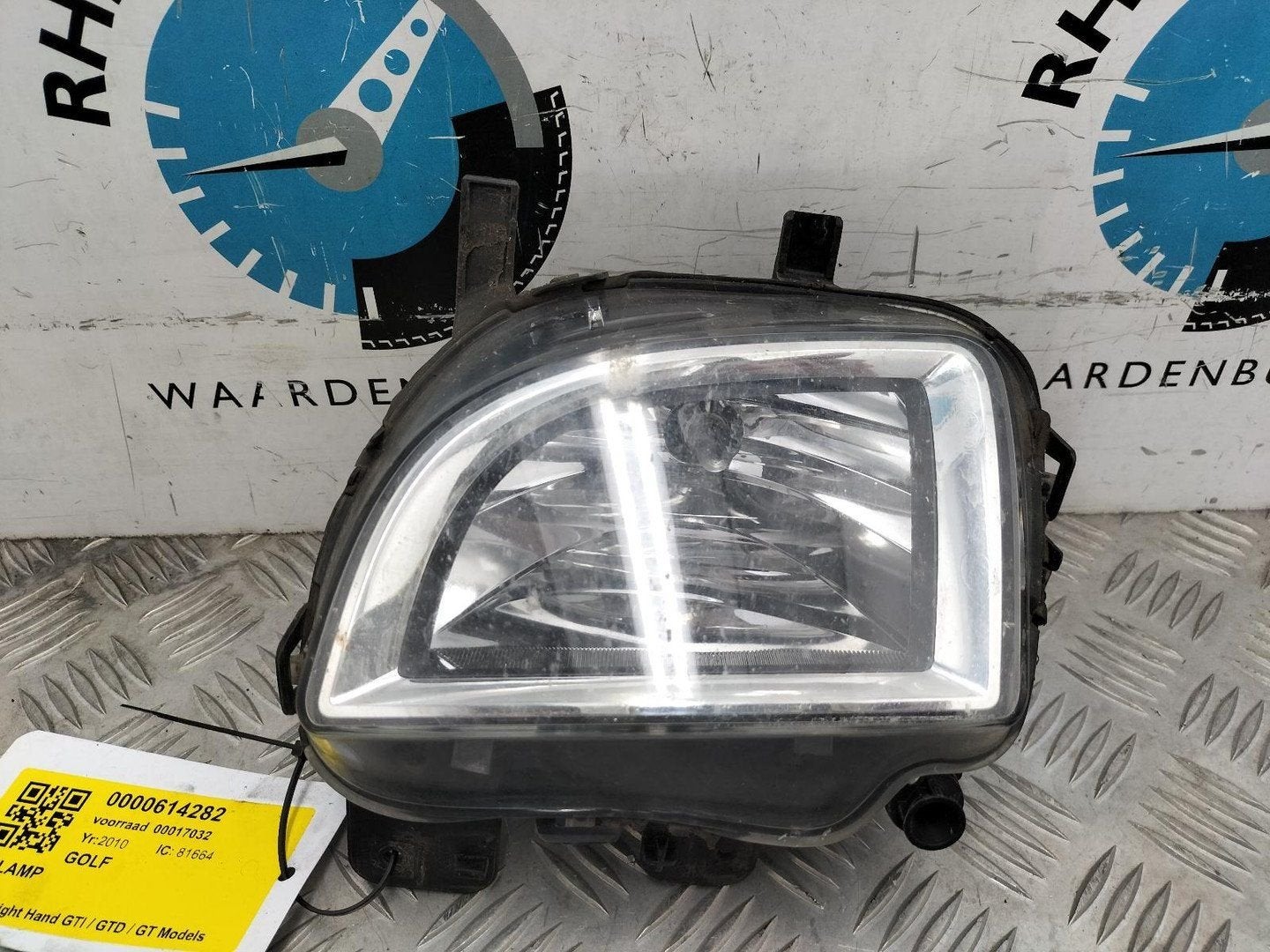 VOLKSWAGEN GOLF 5K GTI  MISTLAMP 2010, Auto-onderdelen, Ophalen of Verzenden, Gebruikt, ARN erkend