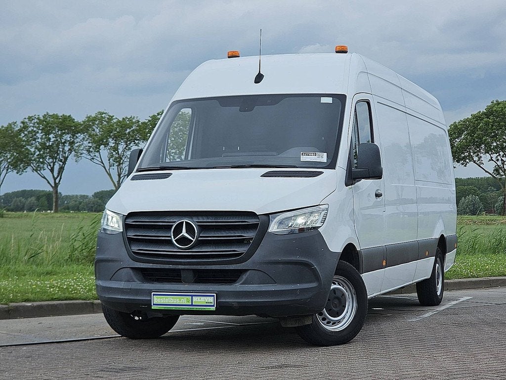 Mercedes-Benz Sprinter 314 L3H2 Functional EURO VI-D Mbux 35, Auto's, Bestelwagens en Lichte vracht, Gebruikt, 4 cilinders, Start-stop-systeem