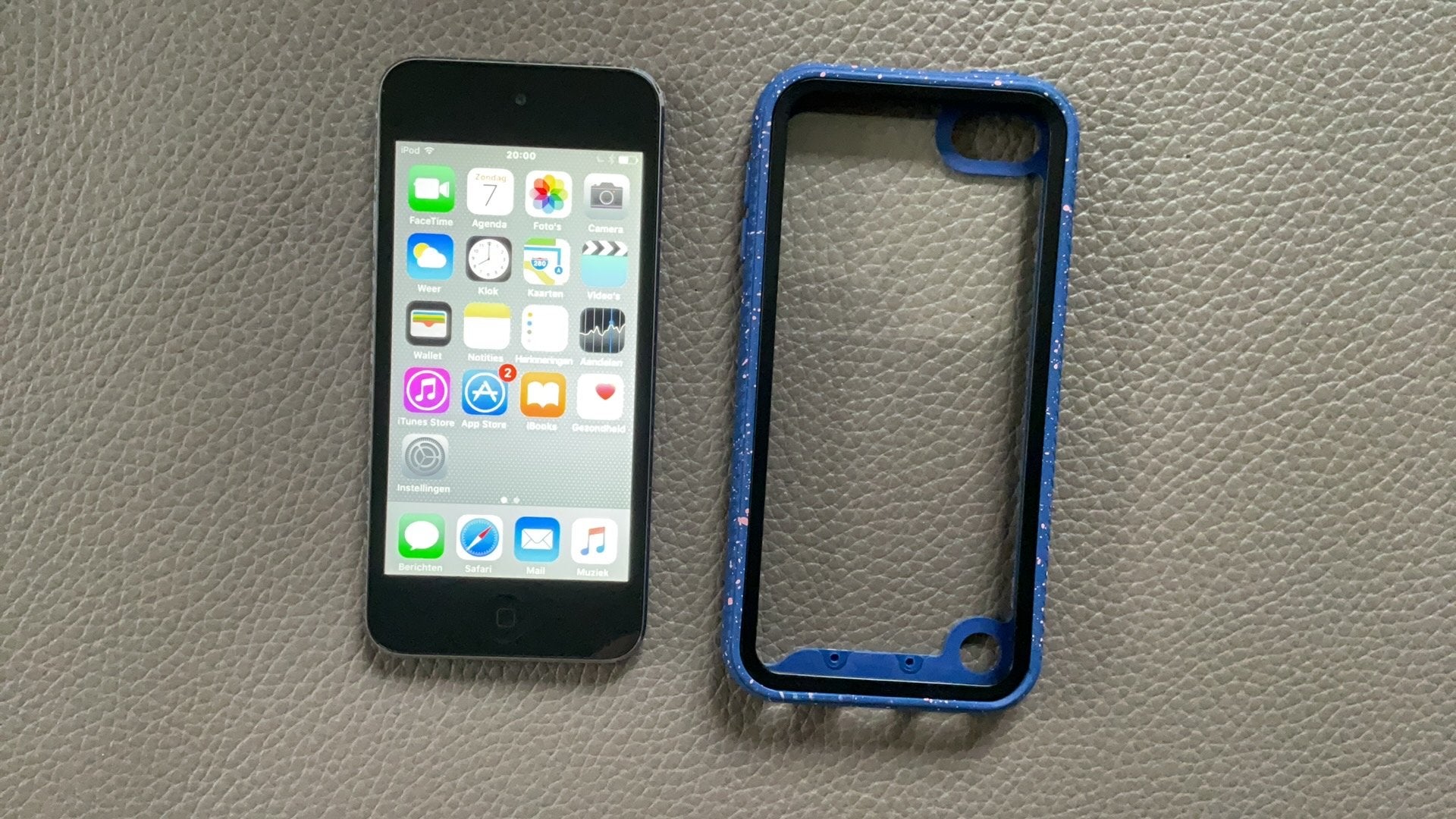 iPod touch gen 7 grijs met hoesje, Touch, Comme neuf, Enlèvement, 10 à 20 GB