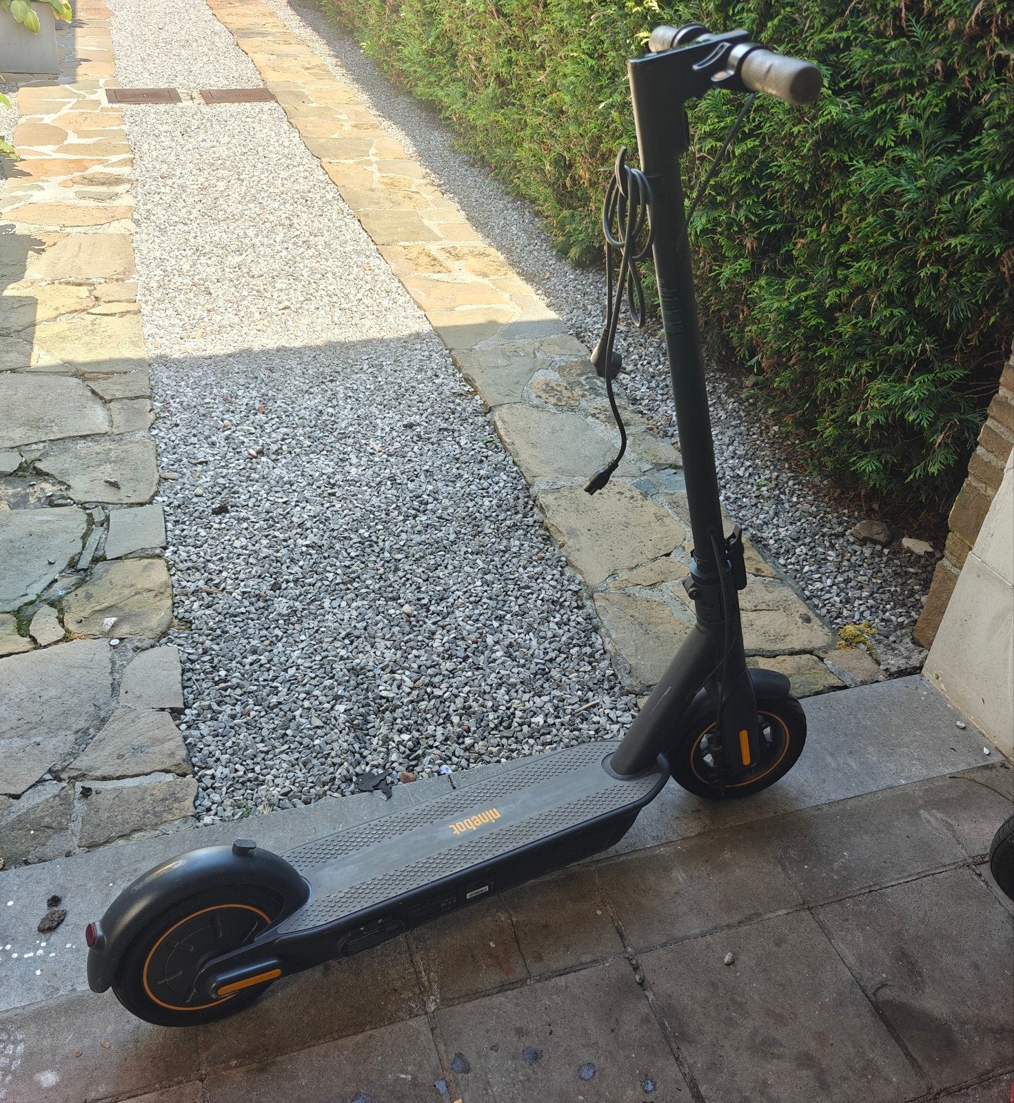Ninebot max g30 met lekke band, Fietsen en Brommers, Steps, Ophalen