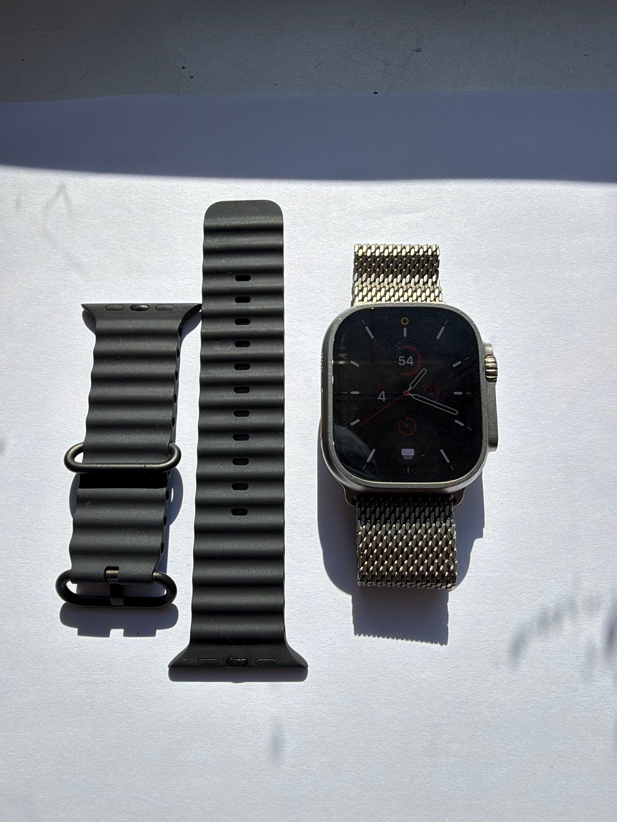 Apple Watch Ultra 2 49 mm – 100% batterij + 2 Apple-bandjes, Étanche, Gris, Enlèvement ou Envoi, IOS