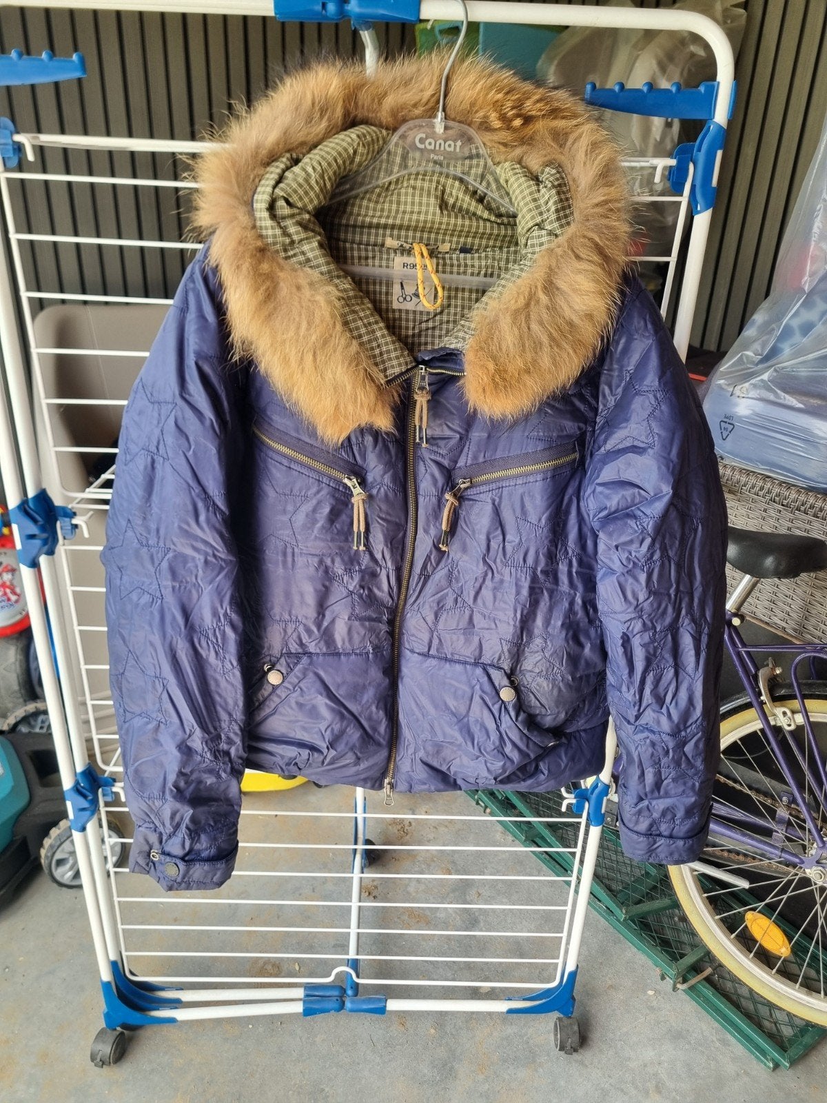 dames vest, Ophalen