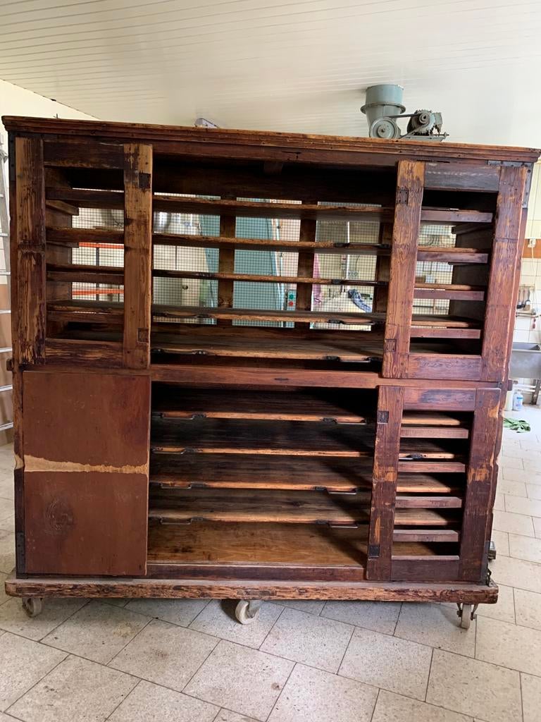 Armoire boulangerie, Enlèvement
