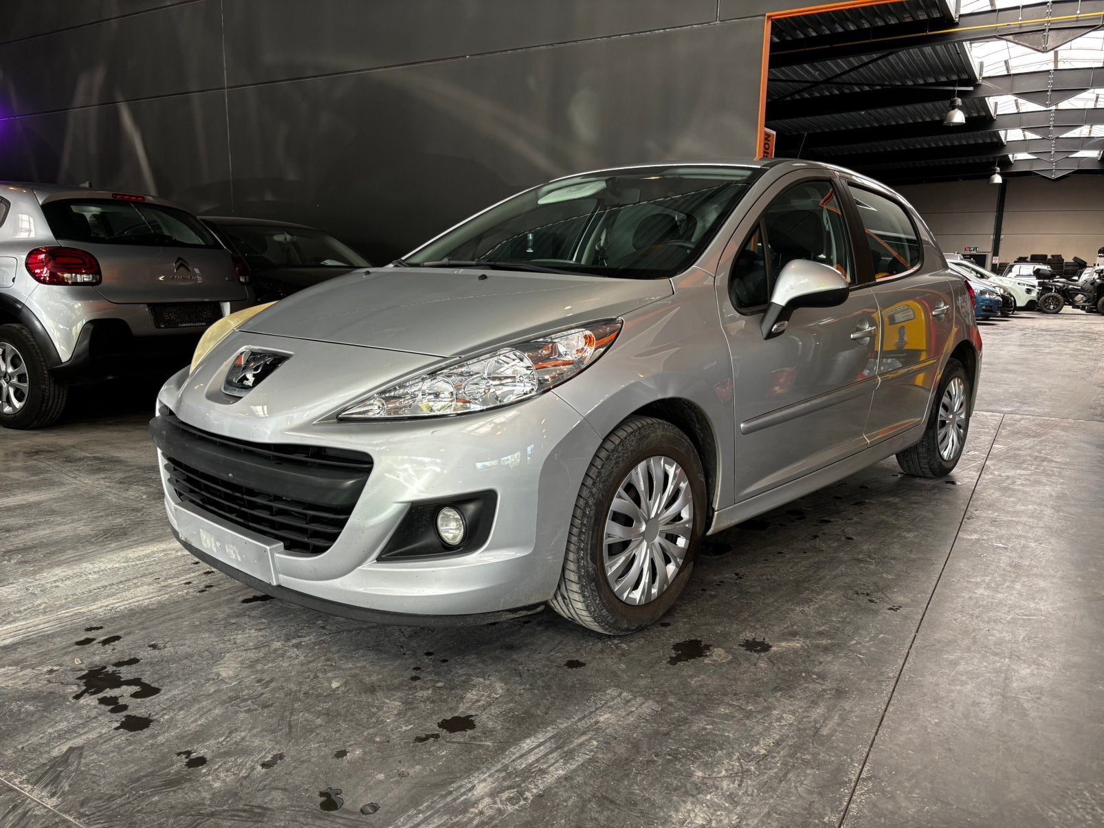 Peugeot 207 1.4i acces/12 mois de garantie/84 156km, Autos, Peugeot, Euro 5, Achat, 4 portes, Entreprise