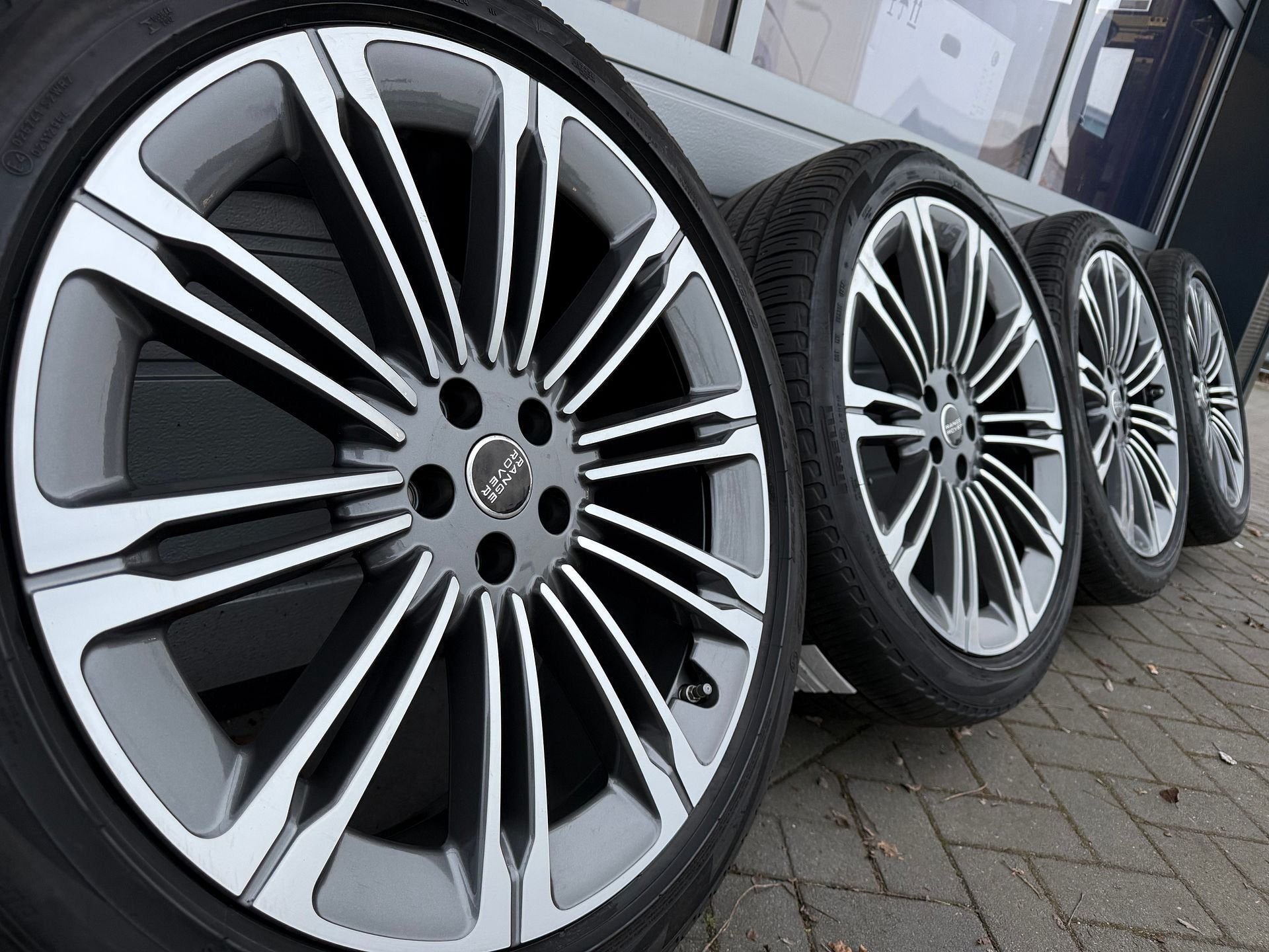 23” Discovery 5 Defender RR Range Rover Sport Vogue velgen, Autos : Pièces & Accessoires, Pneus & Jantes, Neuf, Pneus et Jantes