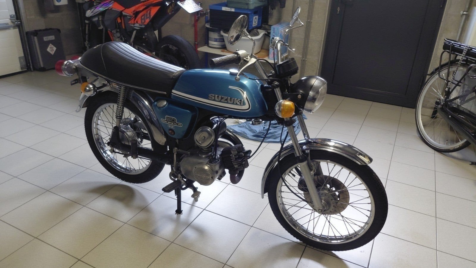 Suzuki ac50, Fietsen en Brommers, Klasse B (45 km/u), 50 cc, 5 versnellingen, Ophalen