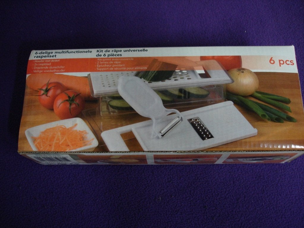 6 delige multifunctionele raspenset nog nieuw in verpakking., Kunststof, Nieuw, Ophalen of Verzenden, Snijmachine