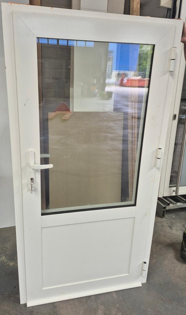 Toonzaal model deur met bovenzijde gelaagd glas / paneel ., Ophalen of Verzenden, Aluminium