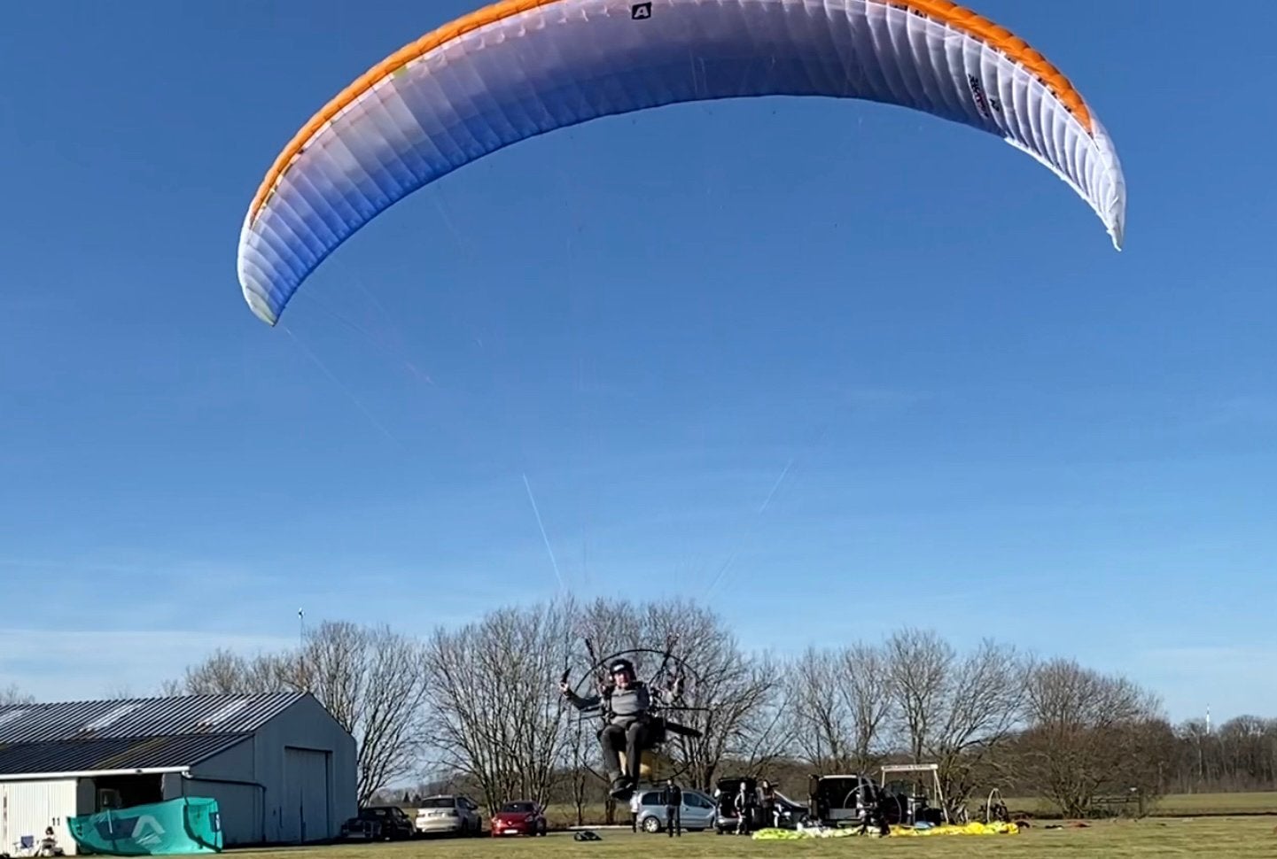 Voile paramoteur, Enlèvement, Comme neuf