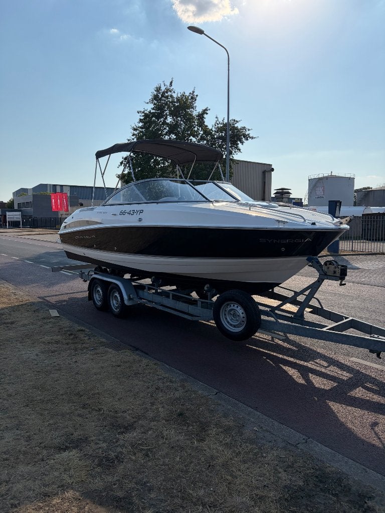 Maxum 2100 SC3 | 4.3 MPI | 488 uur | 2002, 200 ch ou plus, Démarrage électrique, Enlèvement, Utilisé