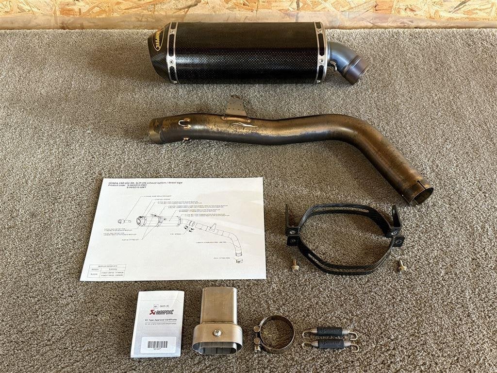 Akrapovic Hexagonal uitlaat demper Honda CBR600RR 05 06 PC37, Motoren, Onderdelen | Honda, Verzenden, Gebruikt
