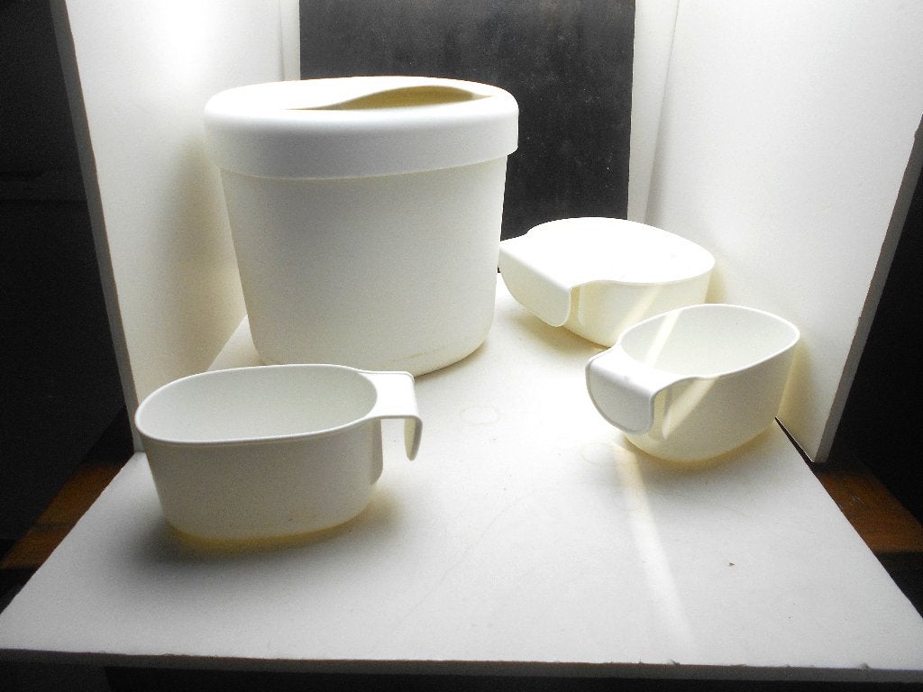 poubelle salle de bain  Ikea et 3 contenants pour rangement, Enlèvement ou Envoi, IKEA, Autres types, Comme neuf