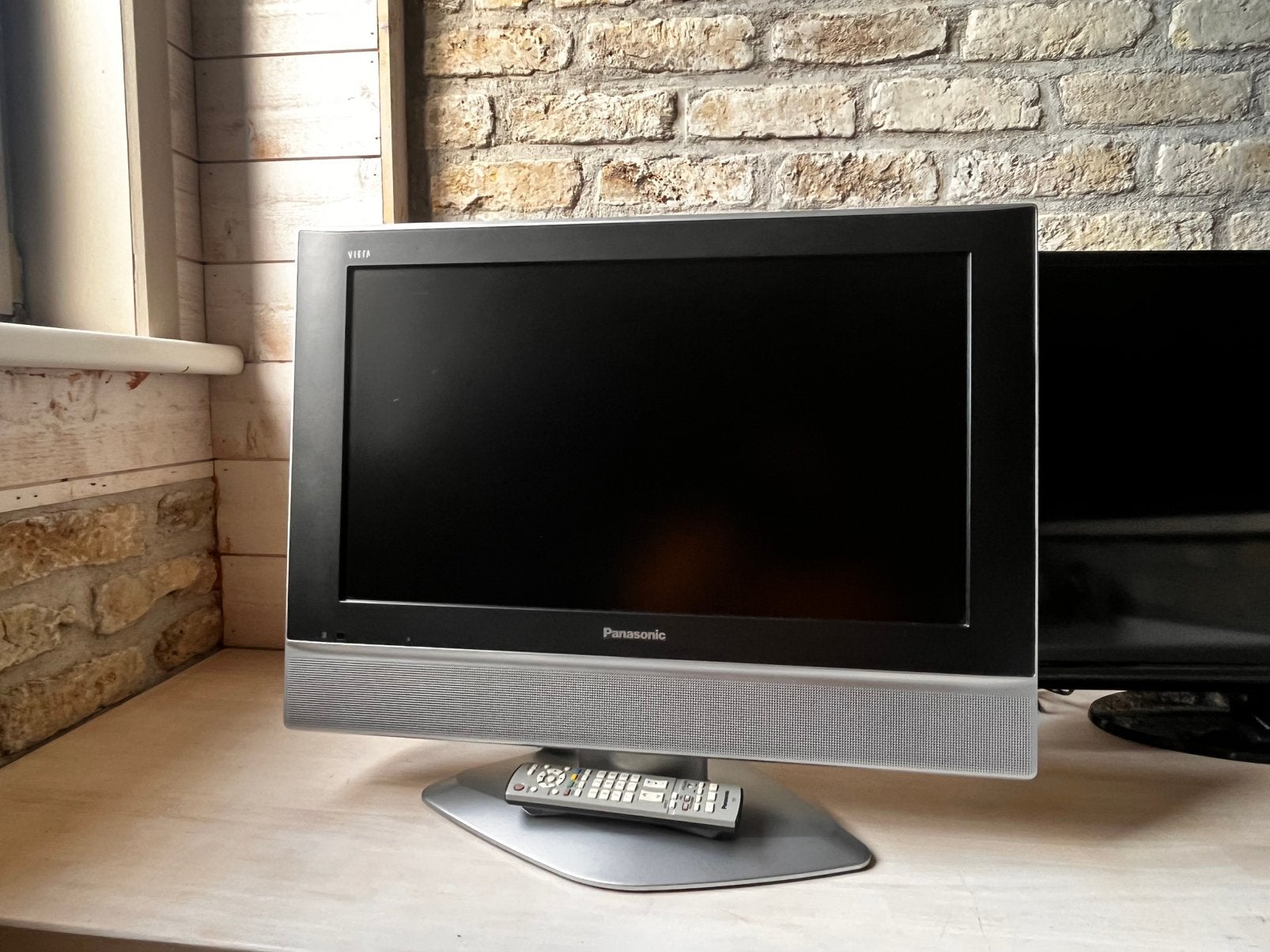 TV Panasonic met voetsteun voor aan muur, Ophalen, Zo goed als nieuw, Panasonic