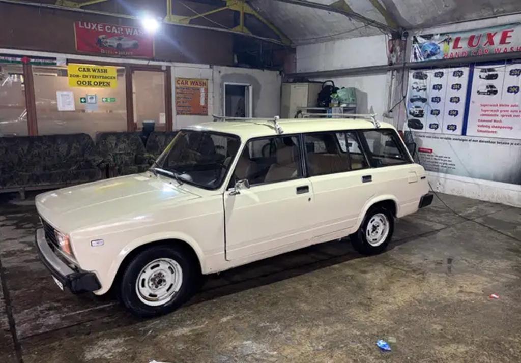 lada 2104, Auto's, Voorwielaandrijving, 75 kW, 4 cilinders, Beige