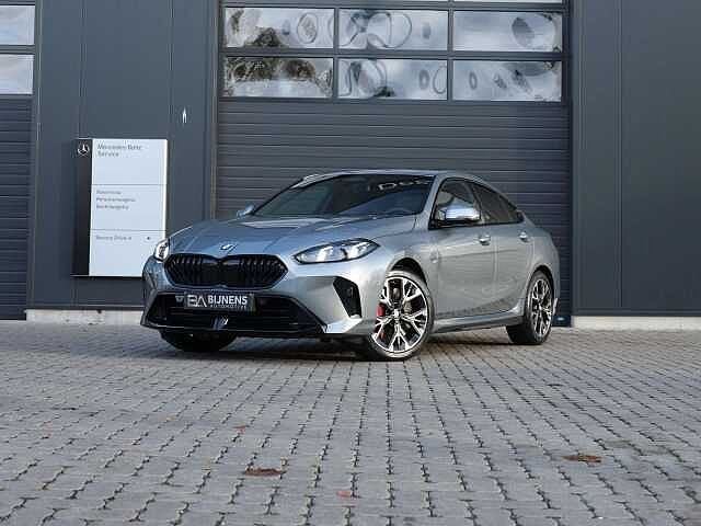 BMW 216 Gran Coupé 216iA, Auto's, Automaat, Overige brandstoffen, 120 pk, Zilver of Grijs