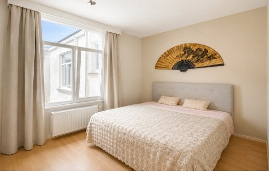 Lit 180x200 Ikea boxspring disponible gratuitement, Gris, Comme neuf, Enlèvement, 180 cm