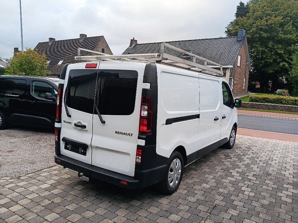 Renault Trafic 3-zit BI-TURBO lang chassis 9710+btw garantie, Voorwielaandrijving, Euro 5, Stof, Zwart