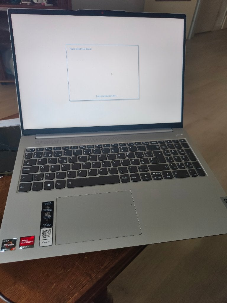 Lenovo ideapad slim 5 16abr8 pour pièce, Informatique & Logiciels, Enlèvement, Utilisé, 15 pouces, SSD