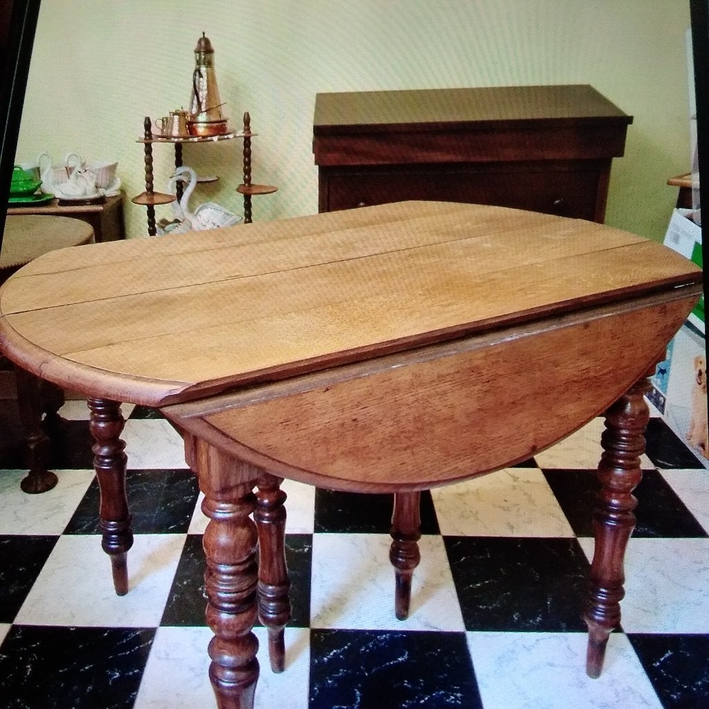 Ancienne table d'oreille suspendue en chêne français., Antiquités & Art, Enlèvement