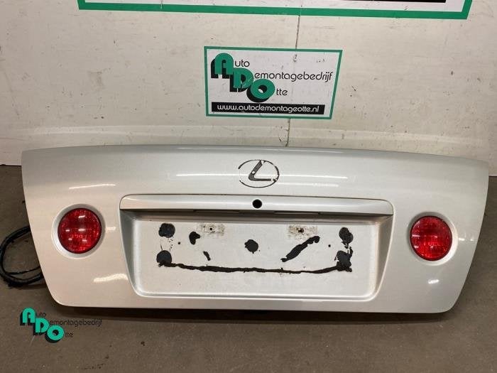 Couvercle coffre d'un Lexus IS 200 (IS 200 99-) (4R4), -, 3 mois de garantie, Lexus, Utilisé