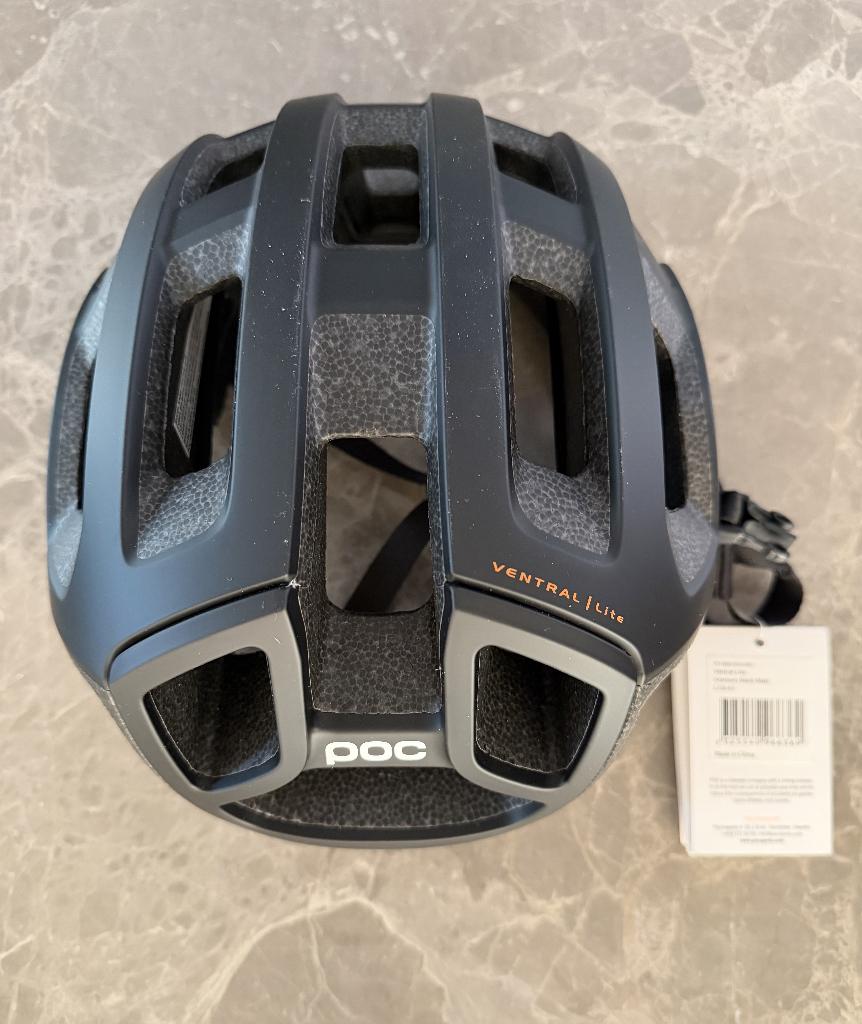 Te koop: POC Ventral Lite Uranium Black Matt, maat L, Fietsen en Brommers, Fietsaccessoires | Fietshelmen, Nieuw, Heer of Dame