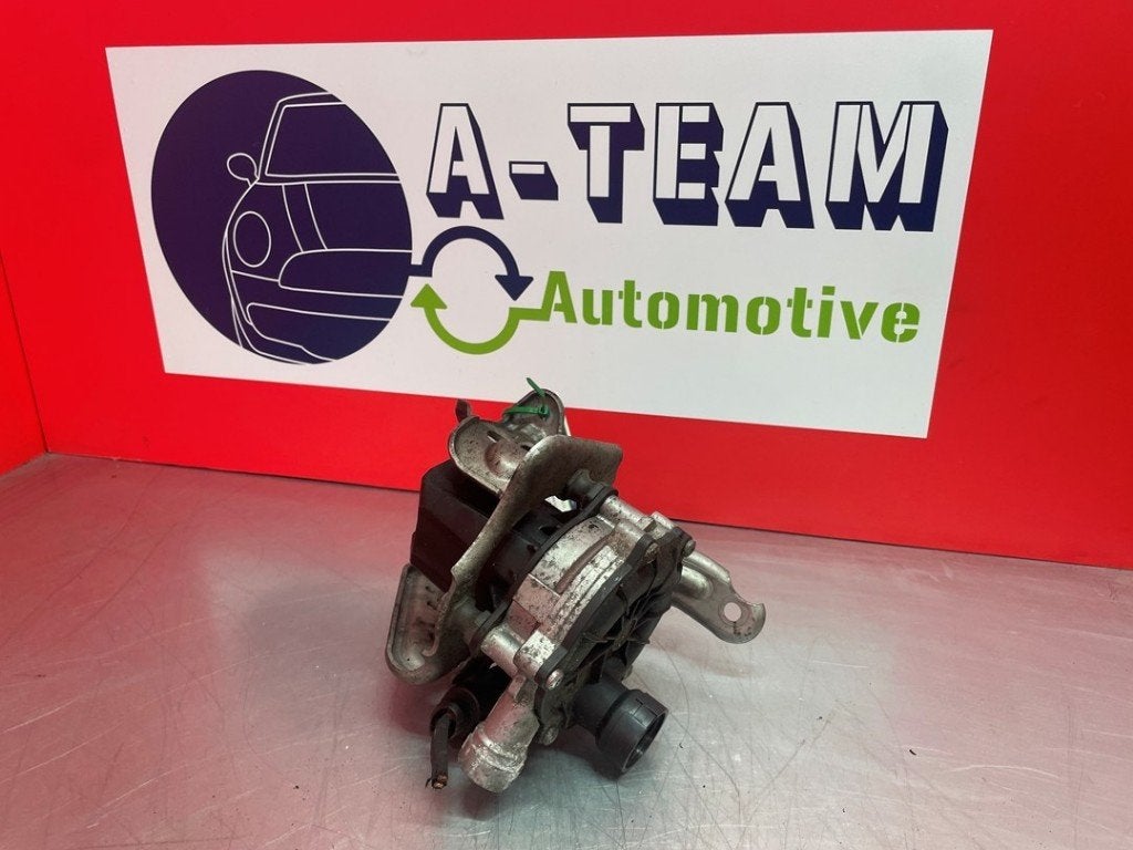 POMPE RECIRCULATION GAZ D ECHAPPEMENT Audi Q5 (FYB / FYG), Auto-Union-Straße  1,
85057  Ingolstadt, DE, Info@audi.de, Audi, Utilisé