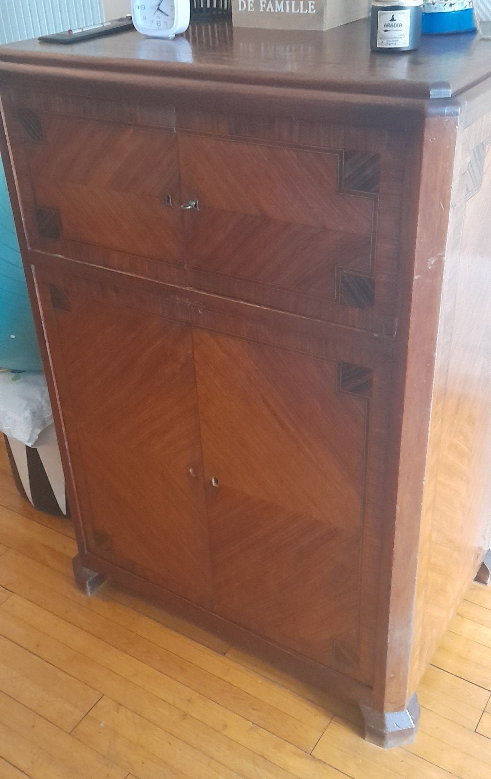 Meuble ancien, Enlèvement