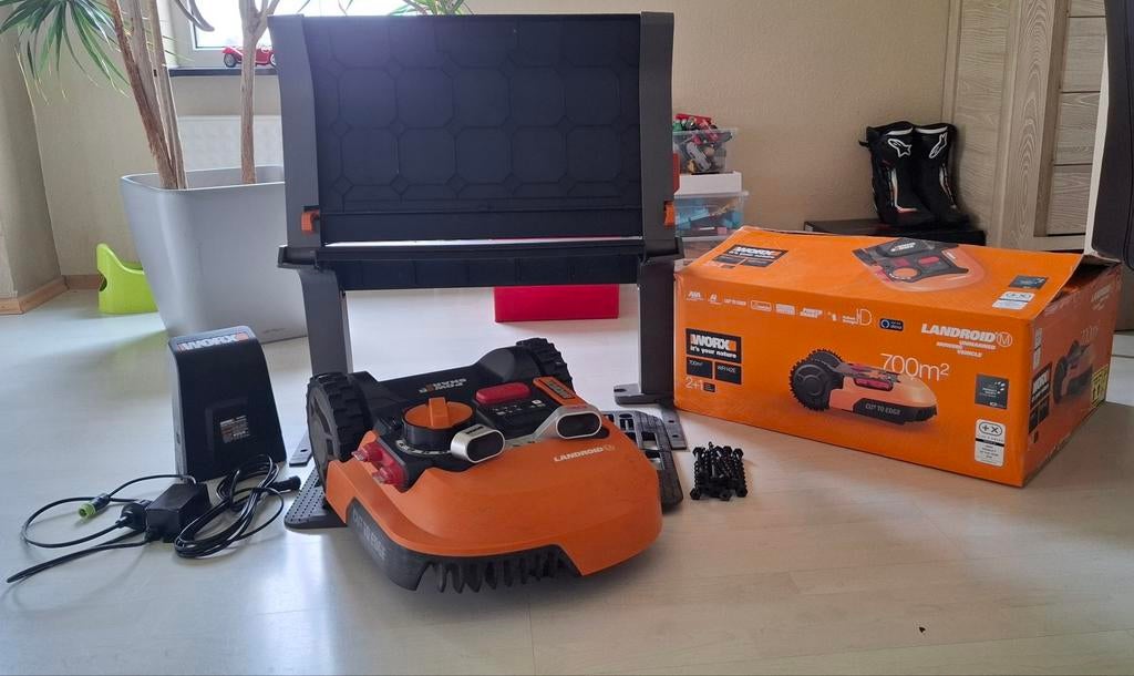 Tondeuse Robot, Jardin & Terrasse, Tondeuses robotisées, Enlèvement, Moins de 20 cm, Comme neuf, Contrôlable via l'application