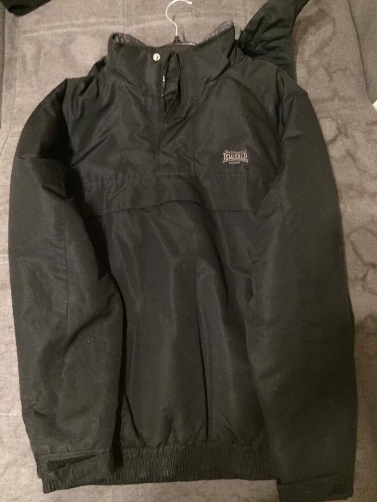 Winterjas Lonsdale, Kleding | Heren, Ophalen of Verzenden, Zo goed als nieuw, Zwart