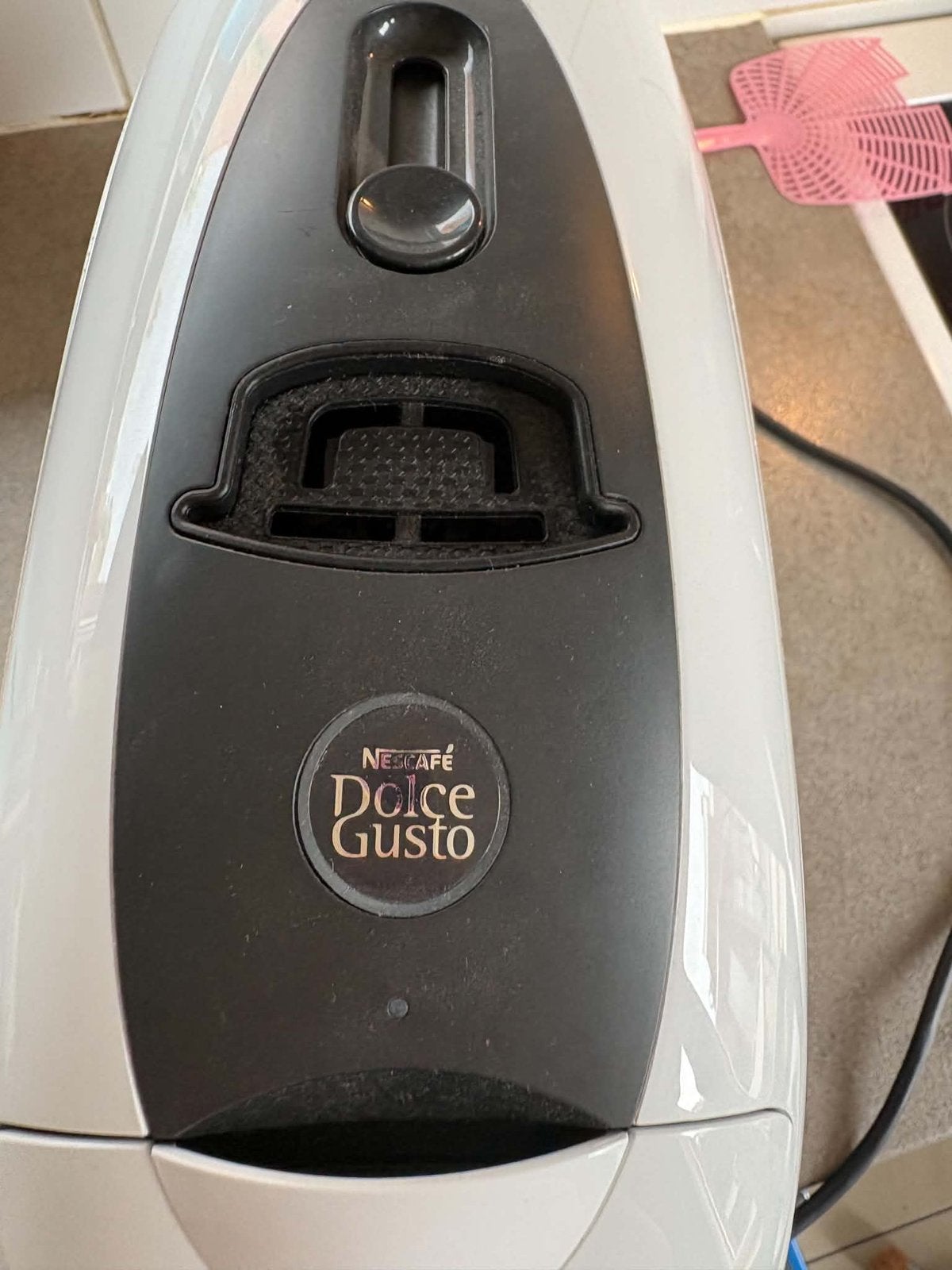 Witte dolce gusto neo, Autres modèles, Réservoir d'eau amovible, Dosettes et capsules de café, Enlèvement