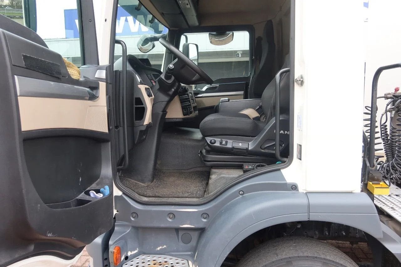 MAN TGM 15.290 Trekker + Heiwo city trailer geisoleerd + kle, Automaat, MAN, Wit, Bedrijf