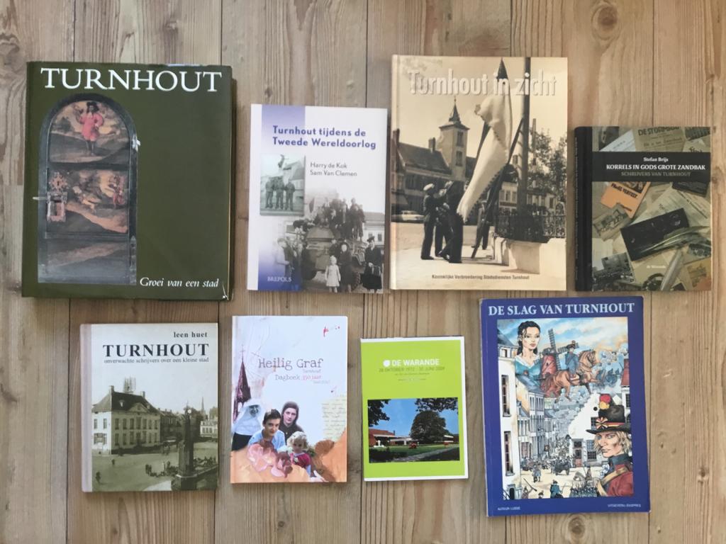 Turnhout - 17 verschillende boeken, Boeken, Ophalen of Verzenden, Zo goed als nieuw