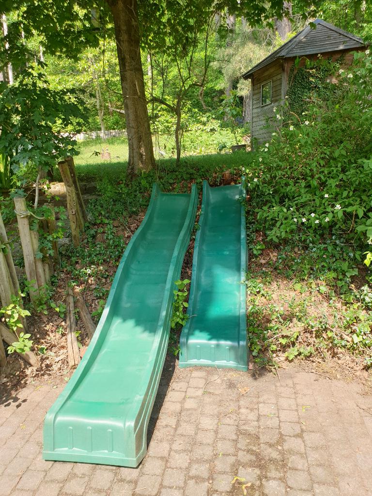 zeer stevige groene glijbaan ca. 2m40, Kinderen en Baby's, Speelgoed | Buiten | Speeltoestellen, Ophalen, Gebruikt, Glijbaan