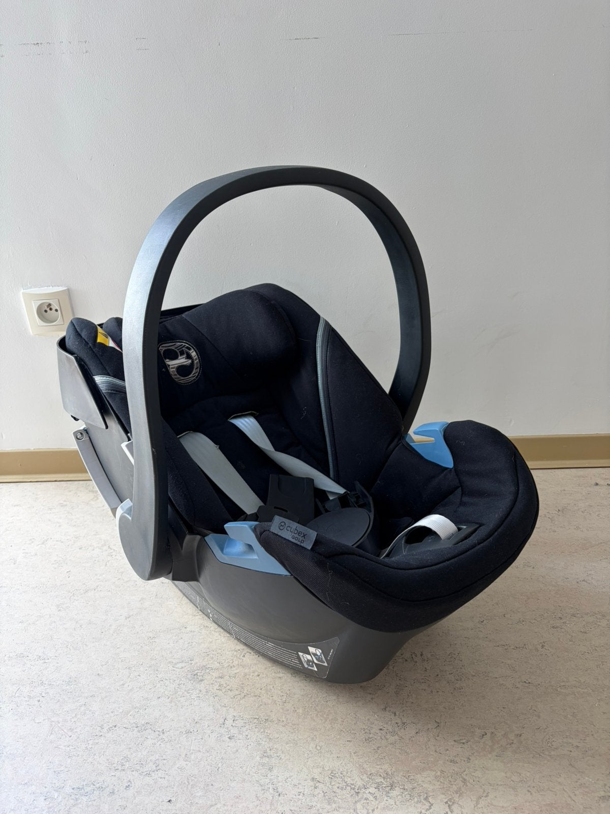 Siège auto Cybex Aton 5 Maxi Cosi avec adaptateurs, Autres marques, Enlèvement ou Envoi, Comme neuf, Mode veille