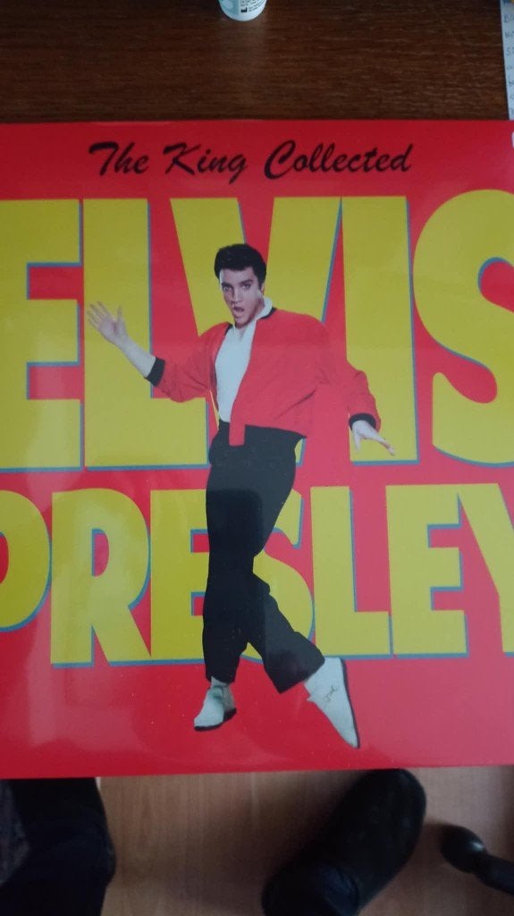 Elvis lp the King collected (nieuw+sealed) on red vinyl., LP, Ophalen of Verzenden, Beschermende buitenhoes, Nieuw in verpakking