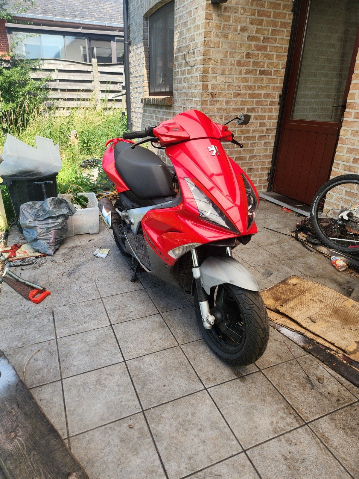 Peugeot jetforce, Vélos & Vélomoteurs, Comme neuf, Classe B (45 km/h), Enlèvement, Deux-temps