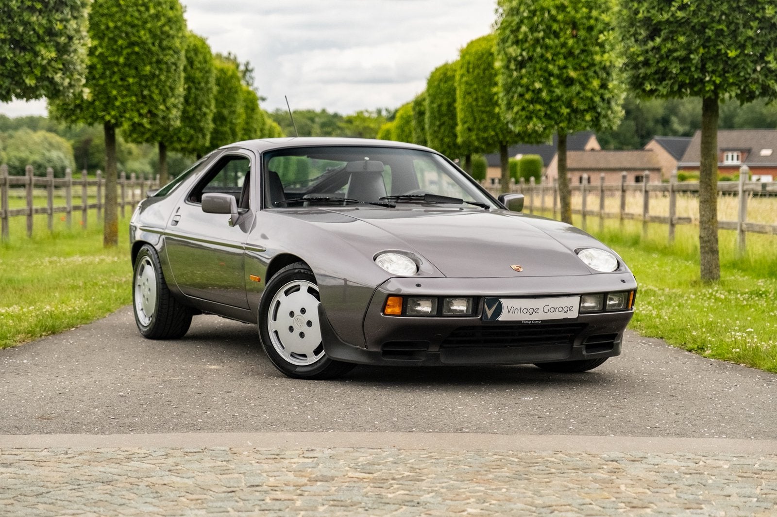 Porsche 928S - 1986, Auto's, Porsche, Bedrijf, Te koop, Benzine, Coupé, 2 deurs, Automaat, Zilver of Grijs, Bruin, Leder, Achterwielaandrijving