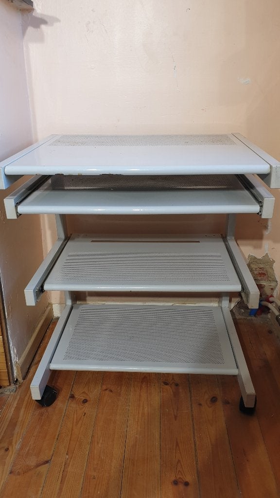 Table informatique en métal sur roulettes (2 disponibles), Bureau d'ordinateur, Métal, Enlèvement, Utilisé